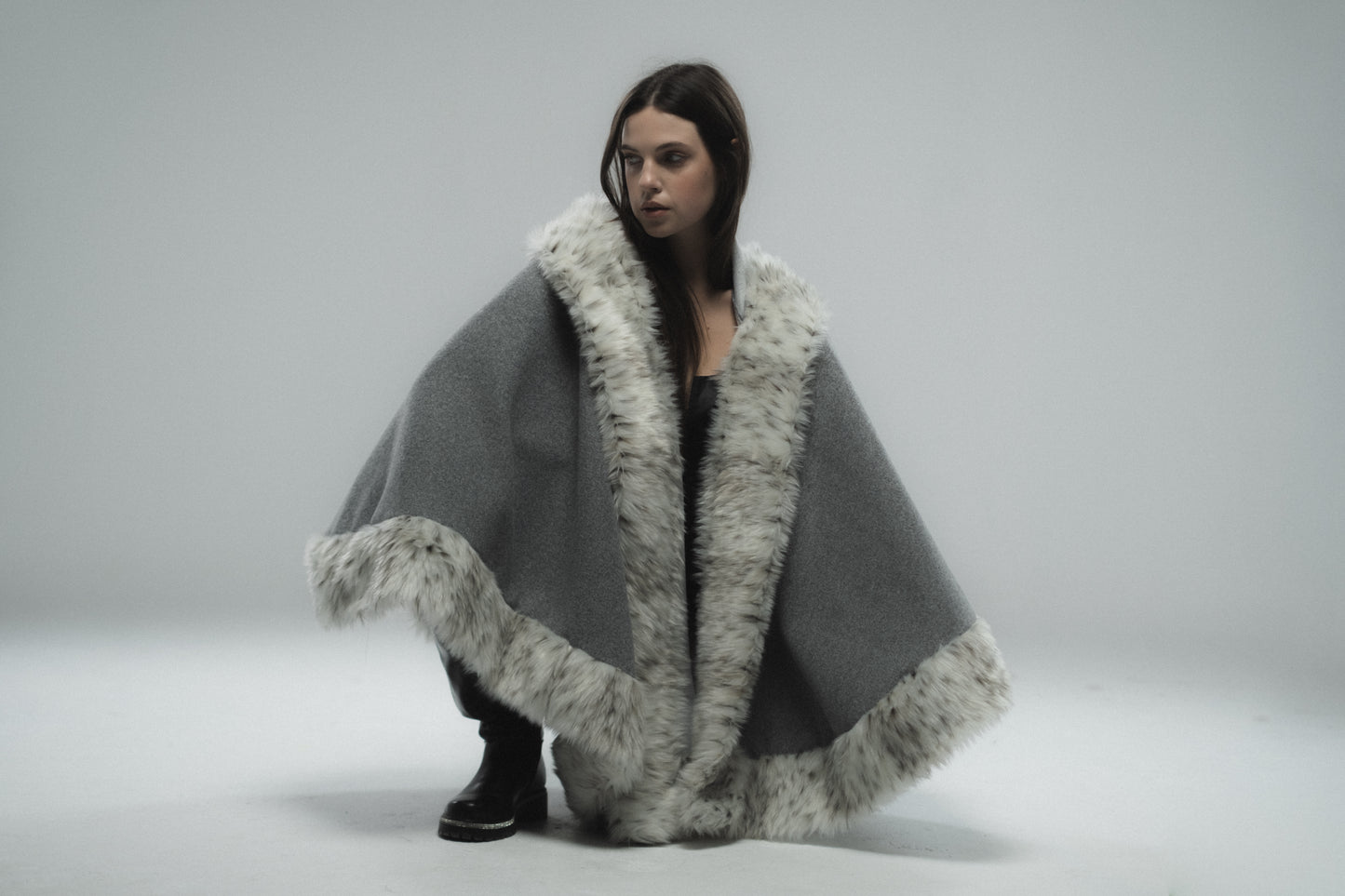 Grey-Tiger White Russet-Fur Cape