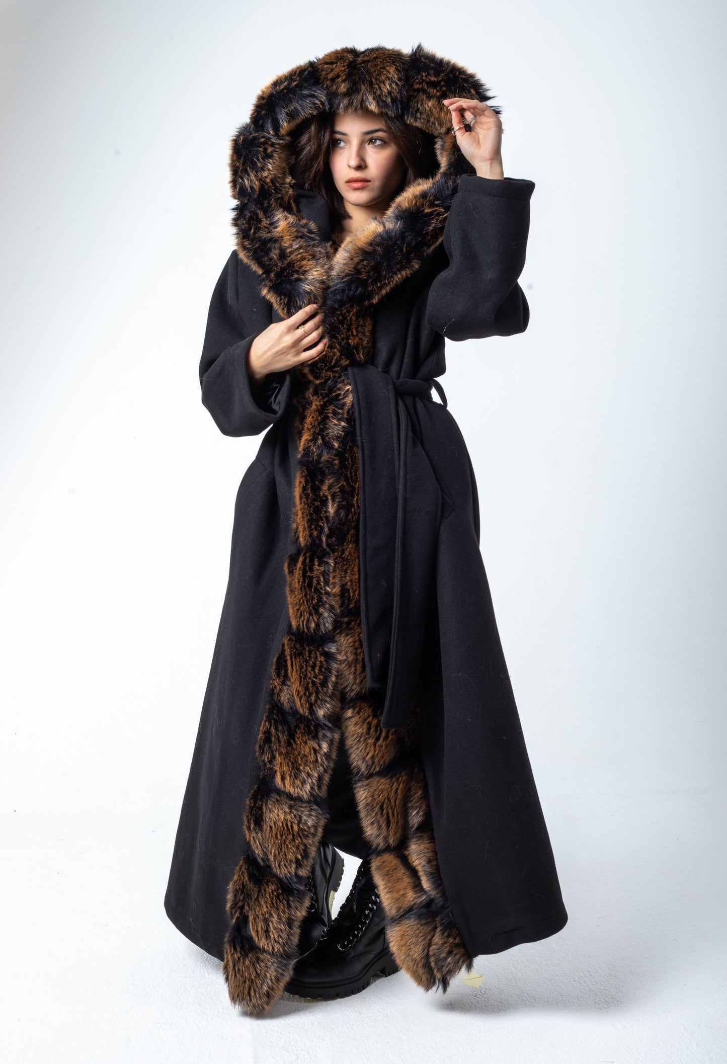 Wool Russet Coat With Tiger Fur