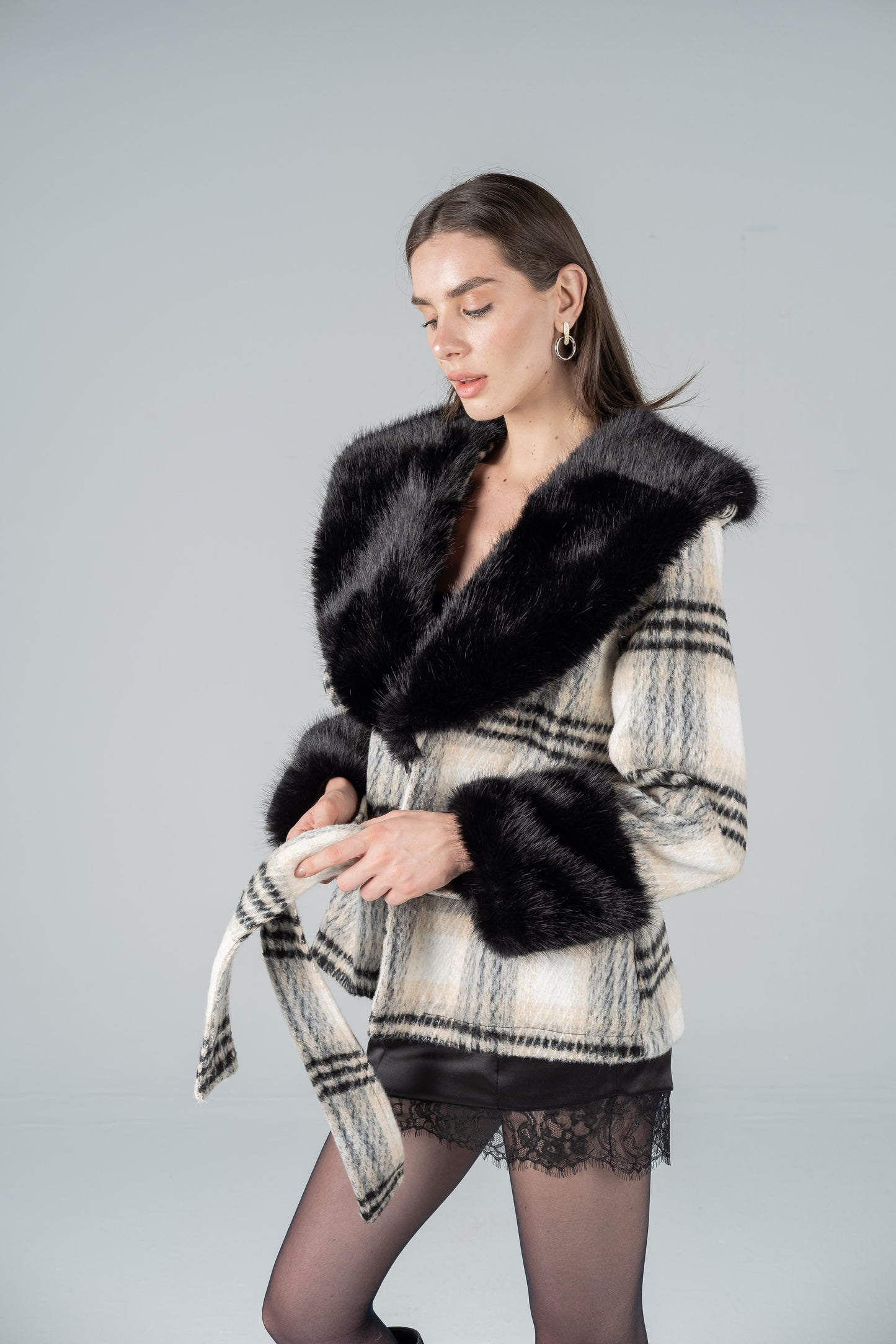 CHECKED WOOL-FUR COLLAR JACKET