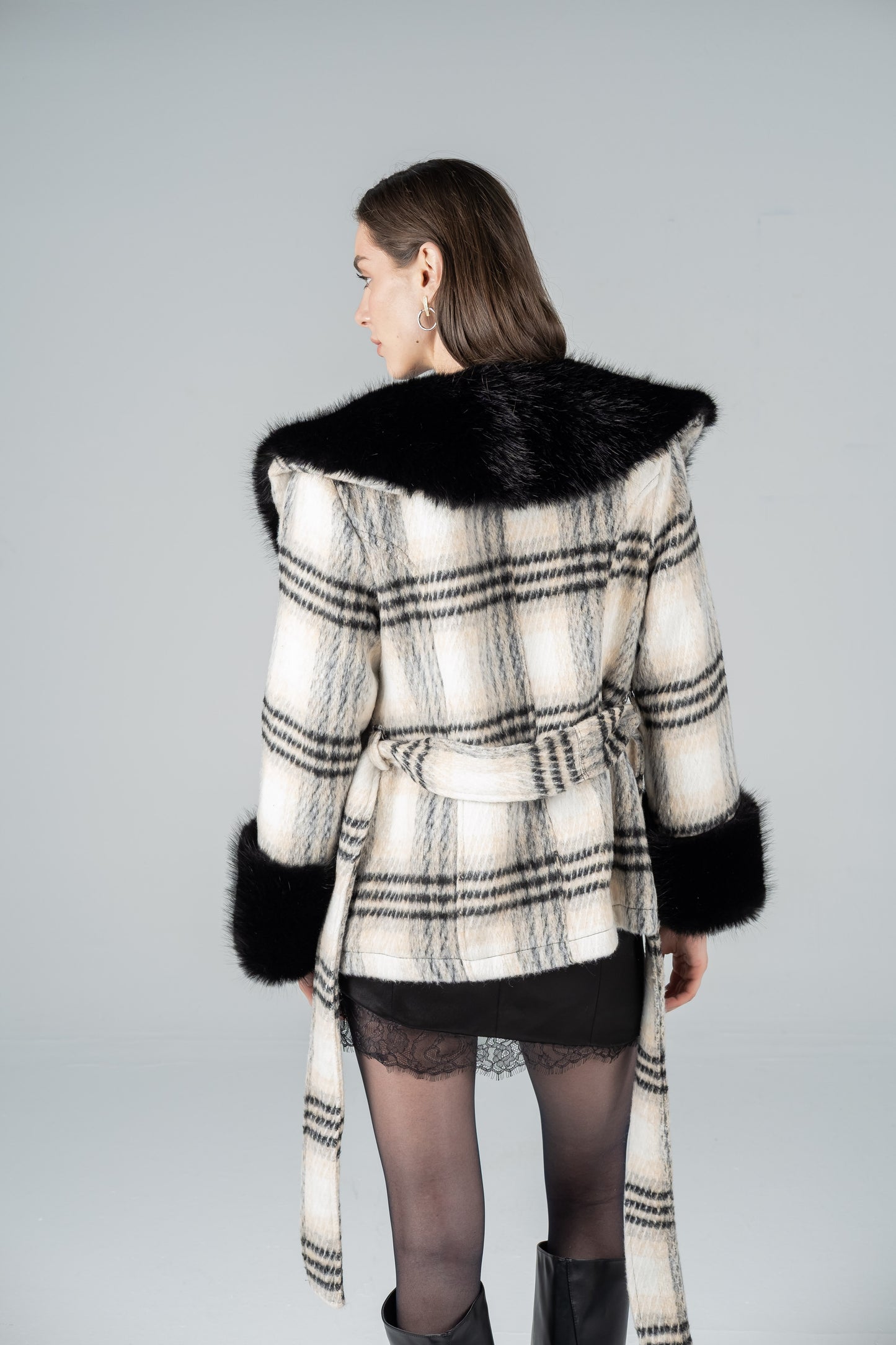 CHECKED WOOL-FUR COLLAR JACKET