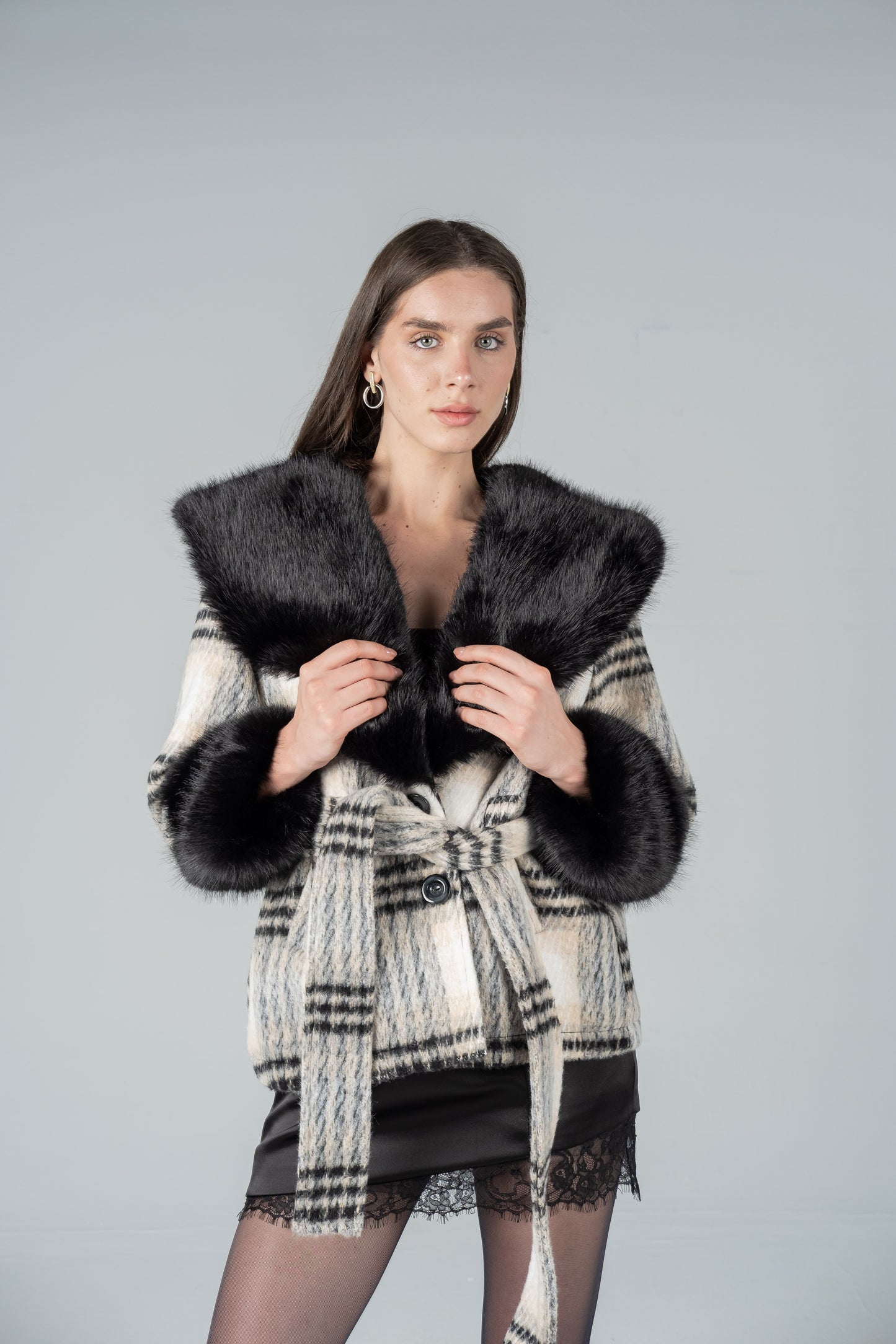 CHECKED WOOL-FUR COLLAR JACKET