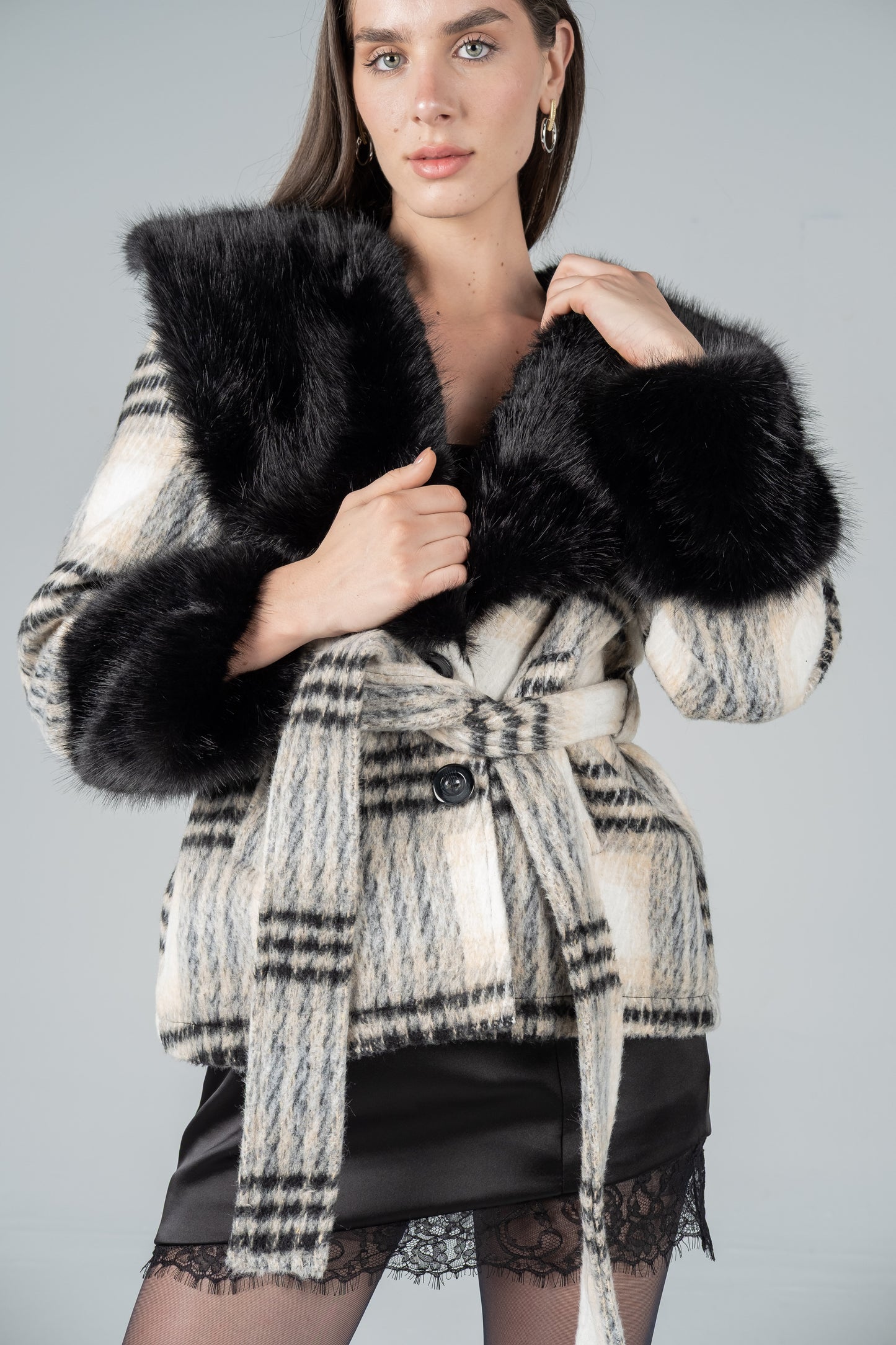 CHECKED WOOL-FUR COLLAR JACKET