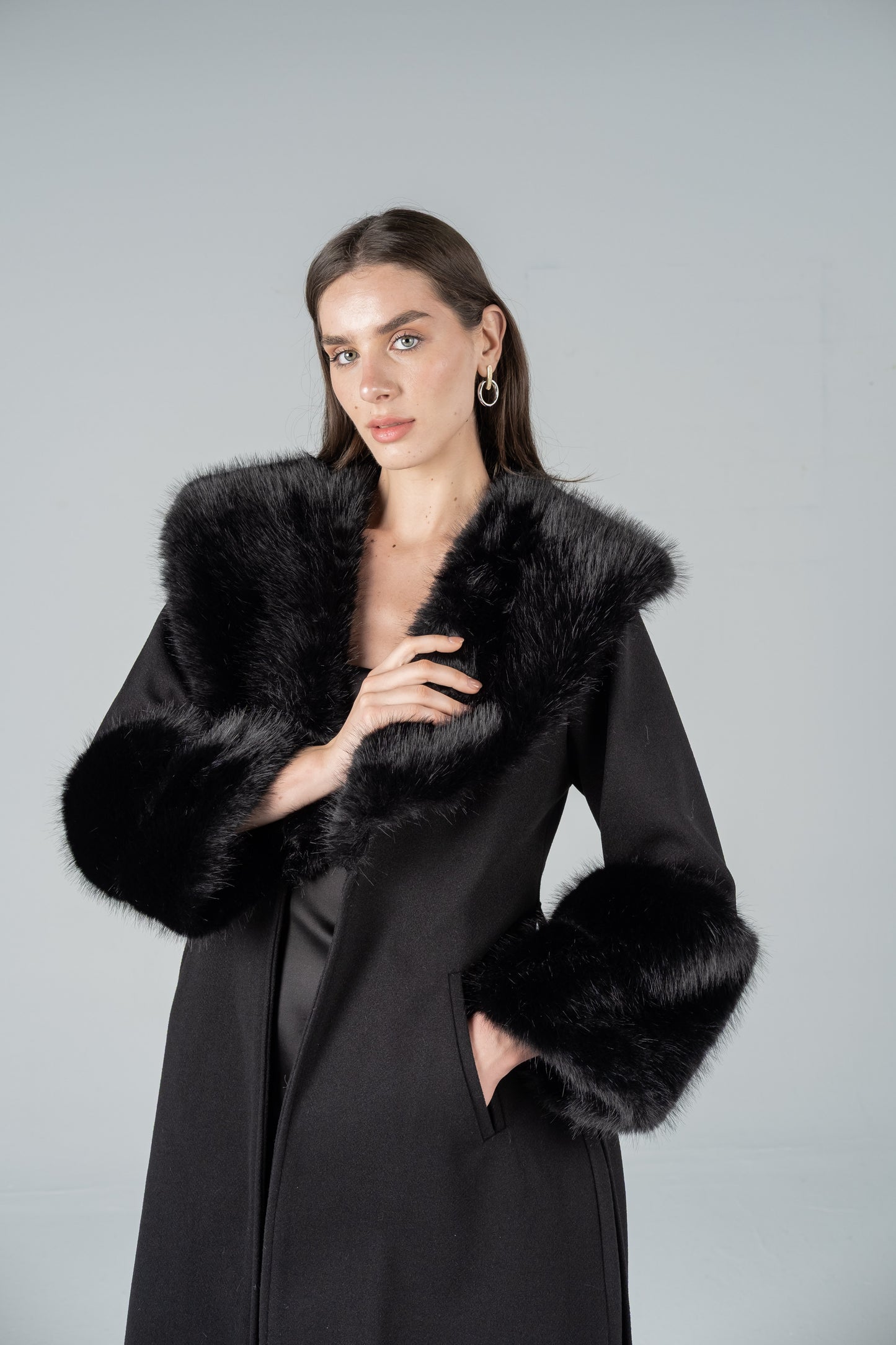 BLACK FELT COAT WITH MIDNIGHT FUR COLLAR