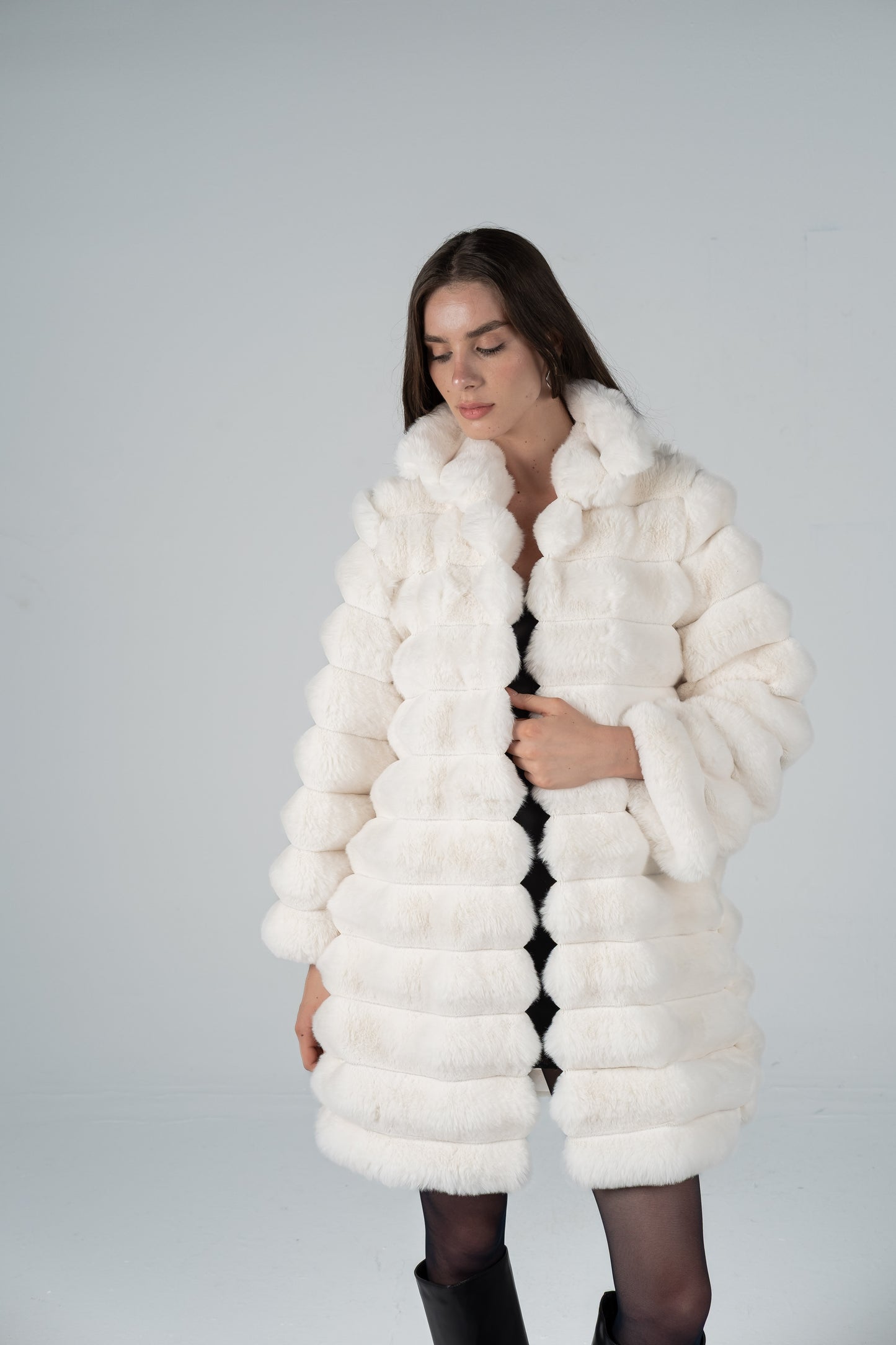 WINTER WHITE BANDED FUR COAT