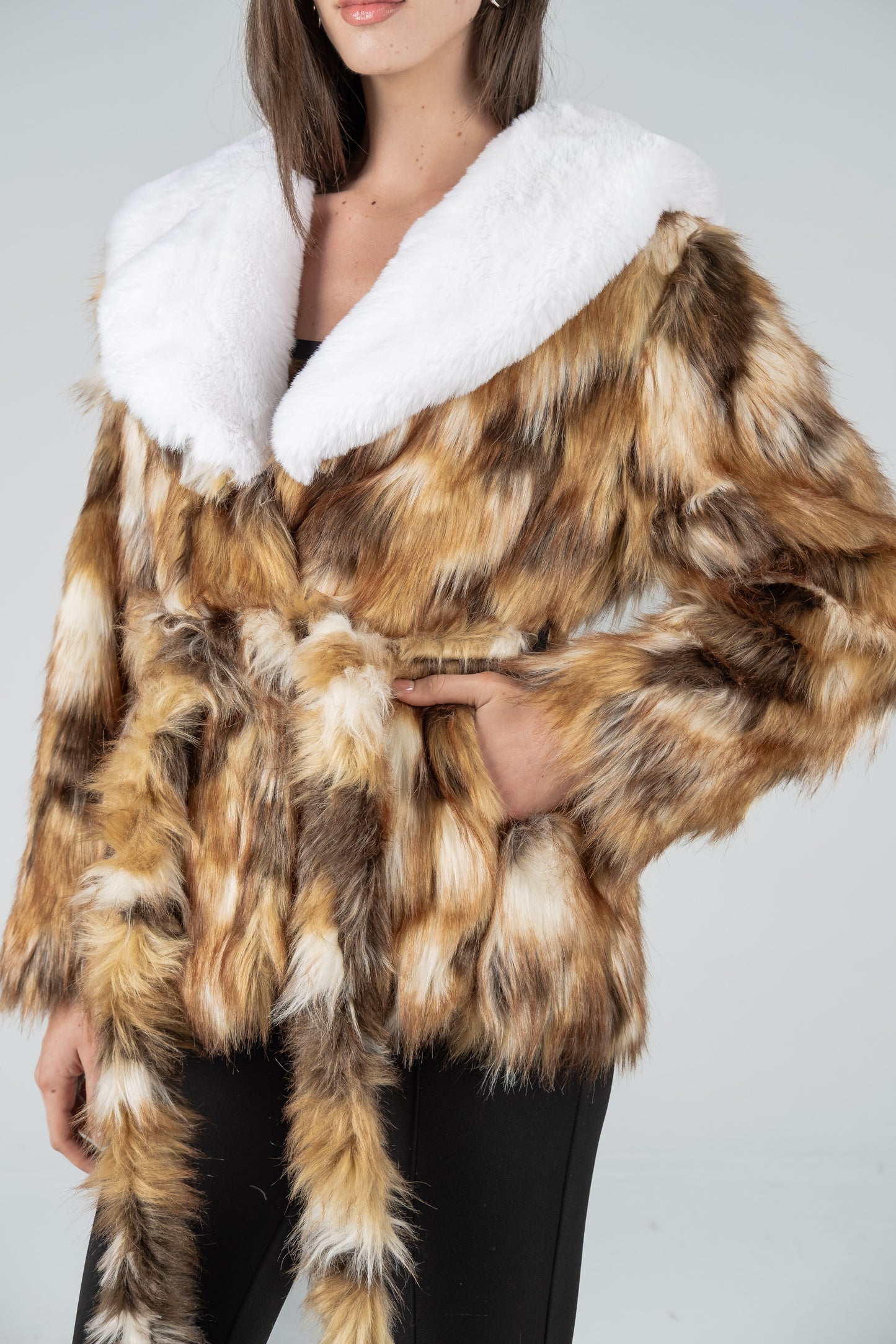 ANIMAL PRINT FUR JACKET WITH WHITE COLLAR