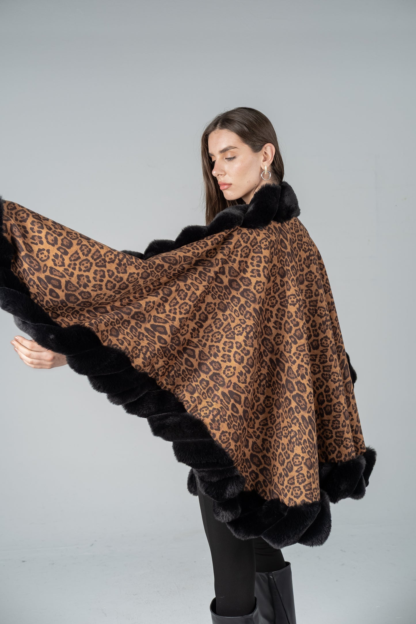 LEOPARD FUR CAPE WITH TRIM