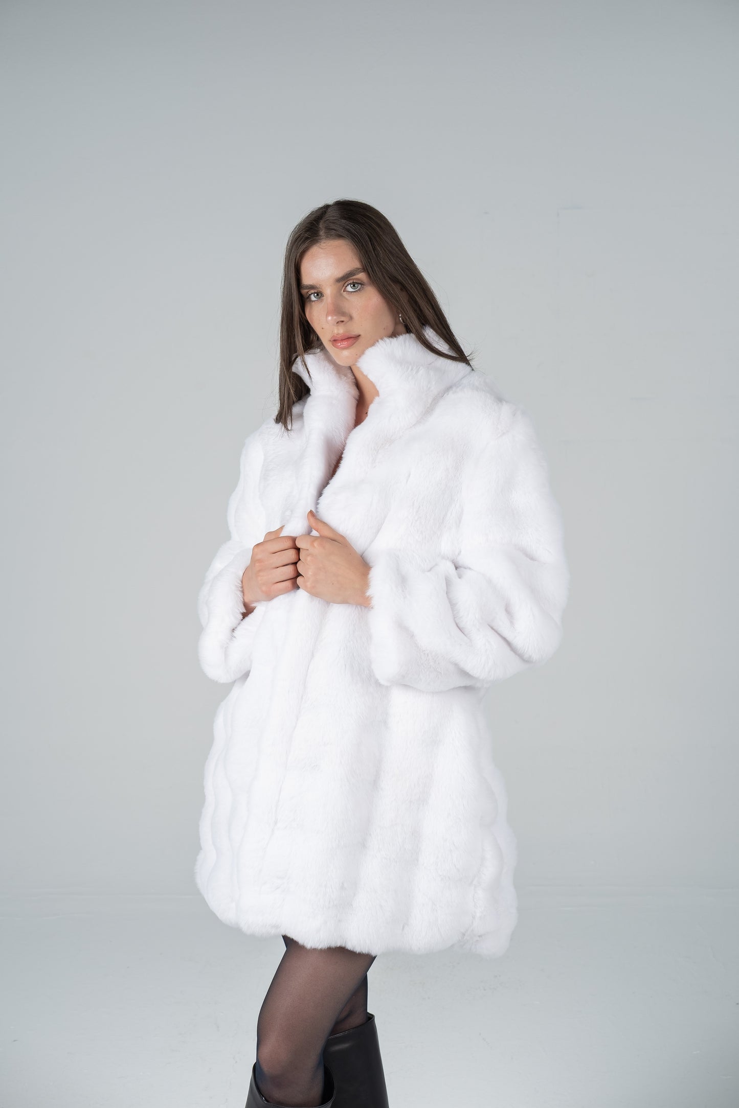 MID-LENGTH WHITE BANDED FUR COAT