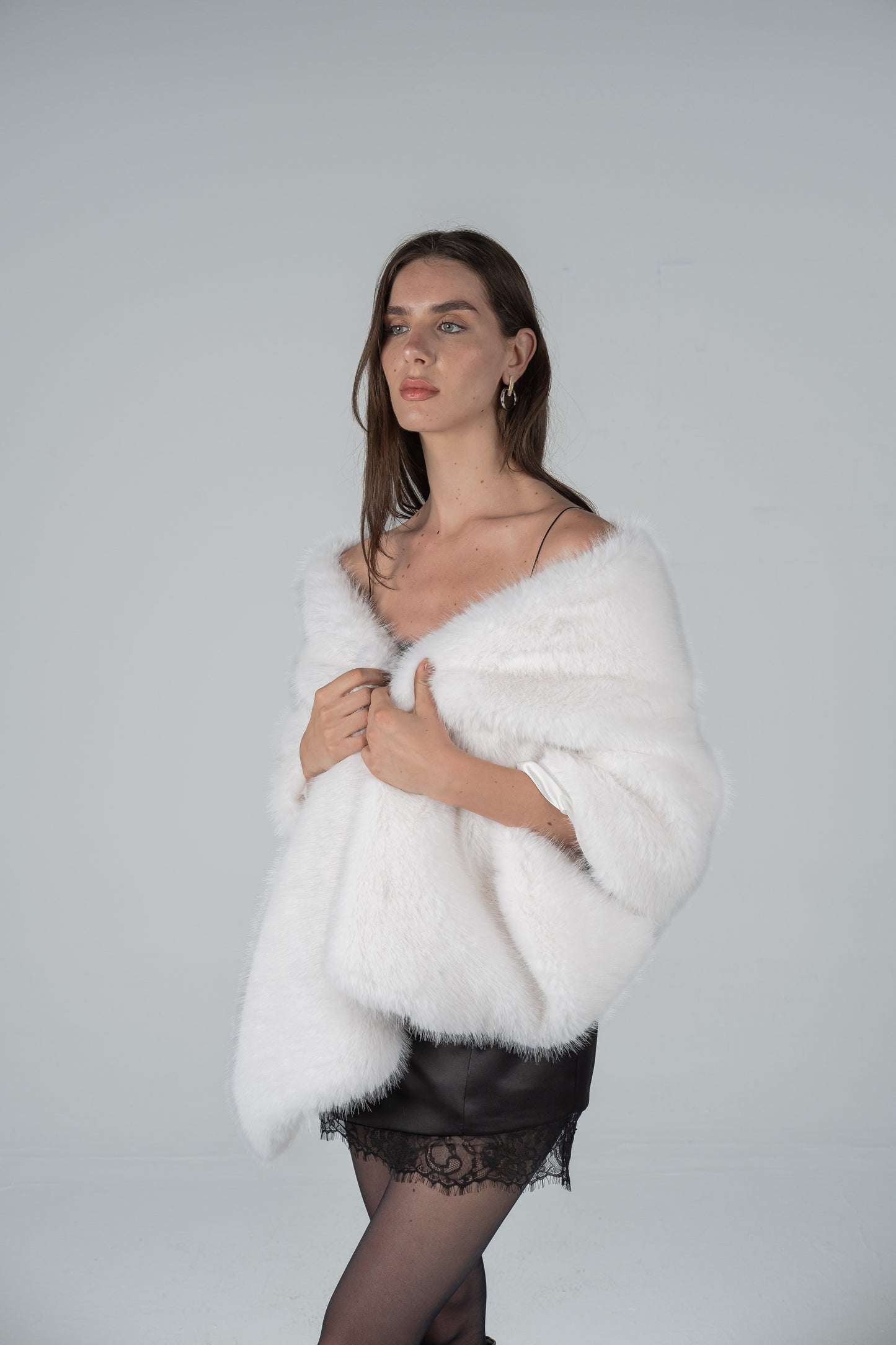 ELEGANT FUR SHAWL