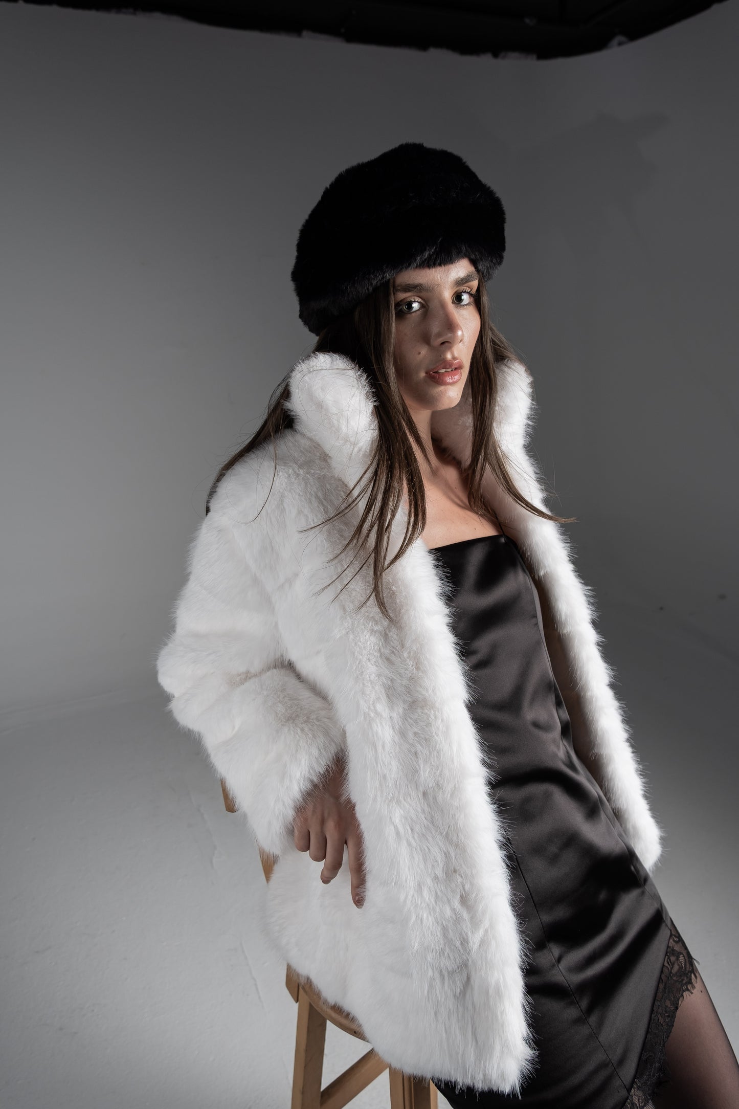 WHITE FUR SHORT JACKET
