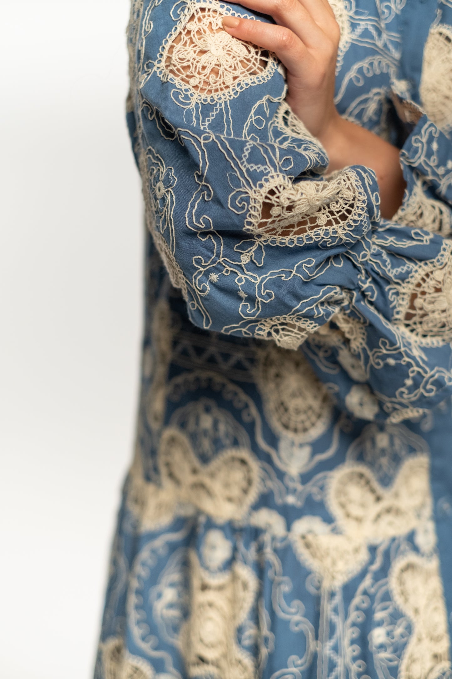 ROYAL LACE DRESS