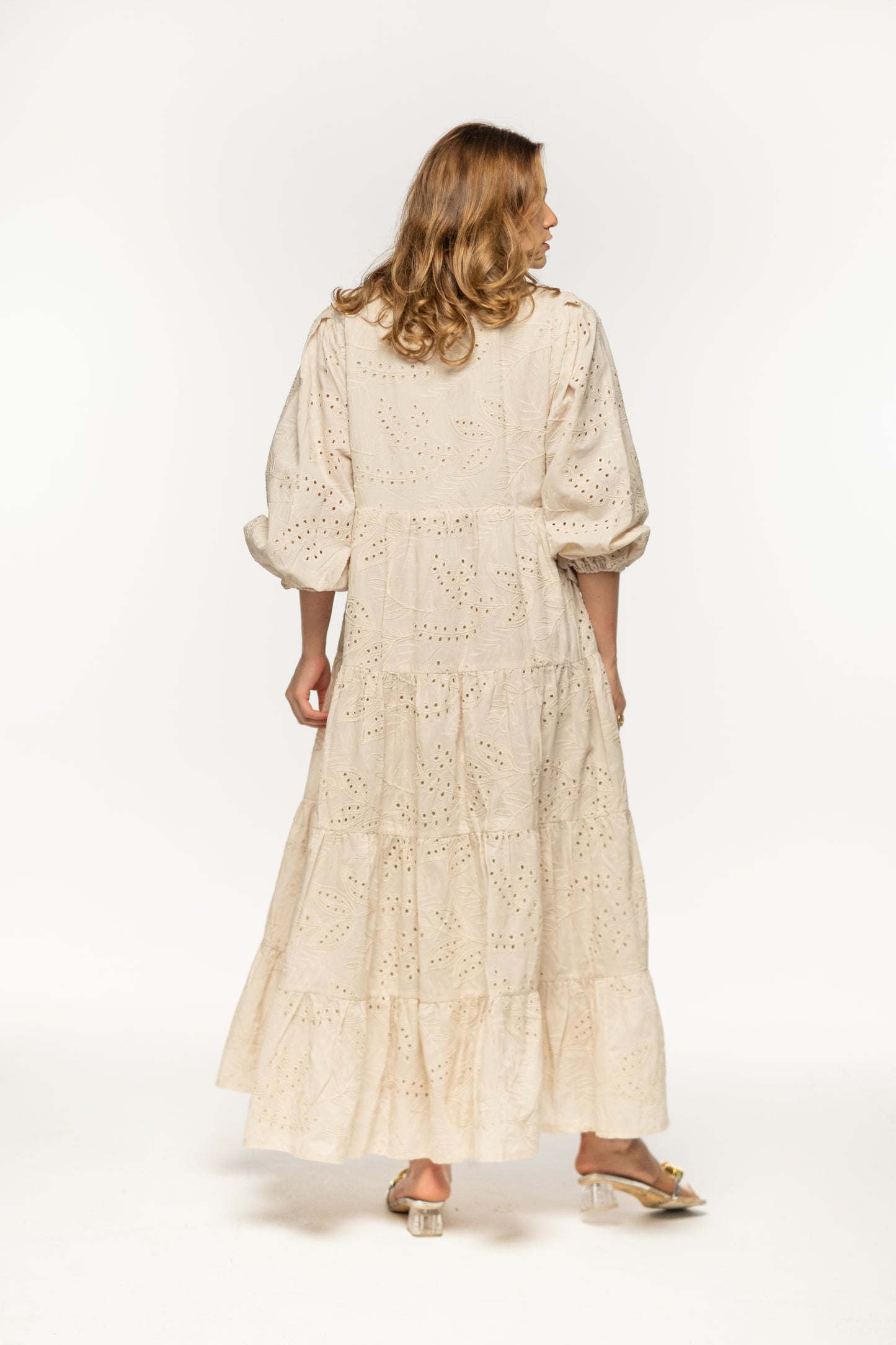 SAND BLOOM EMBROIDERED DRESS