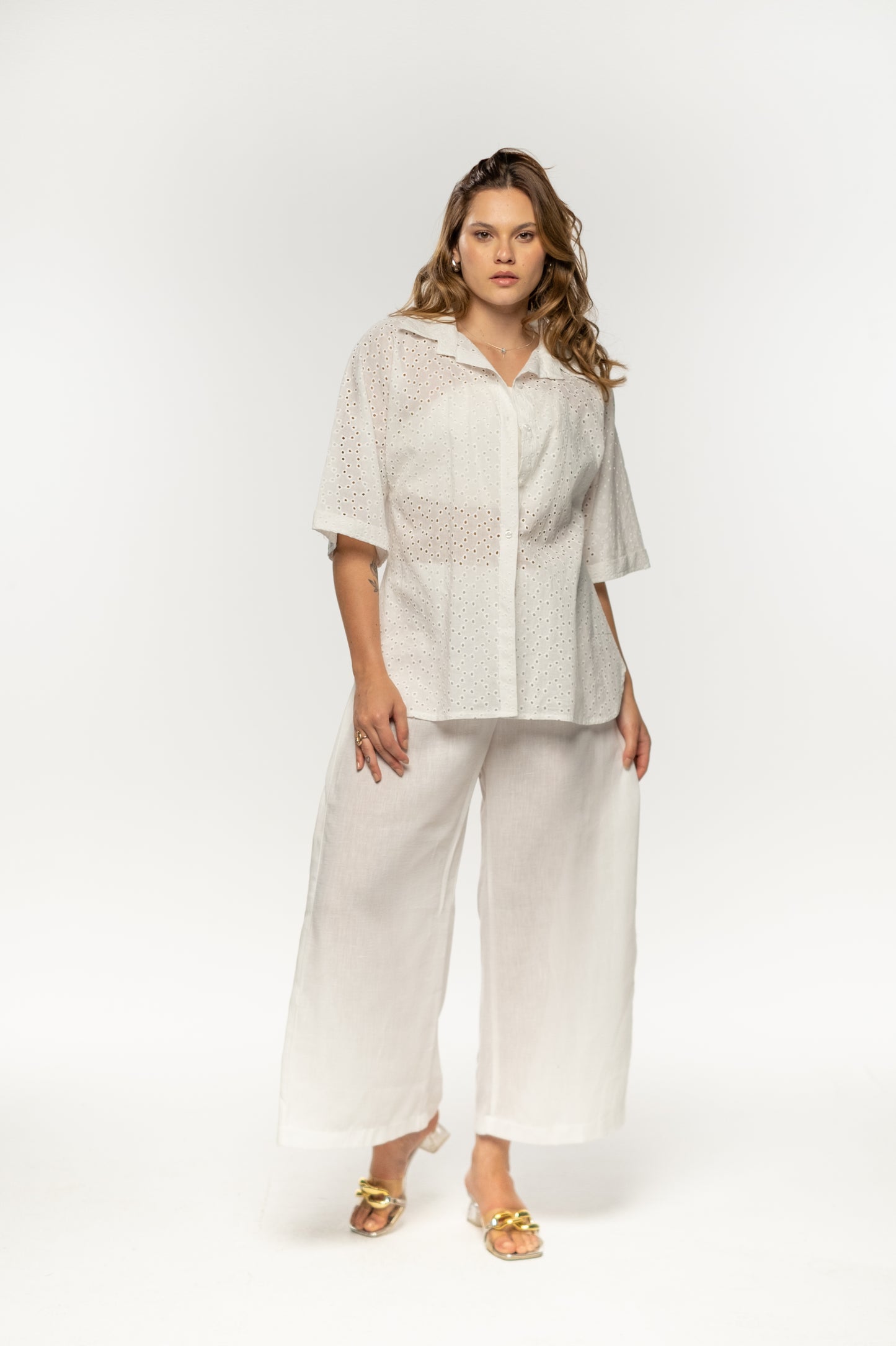 EYELET LINEN SET