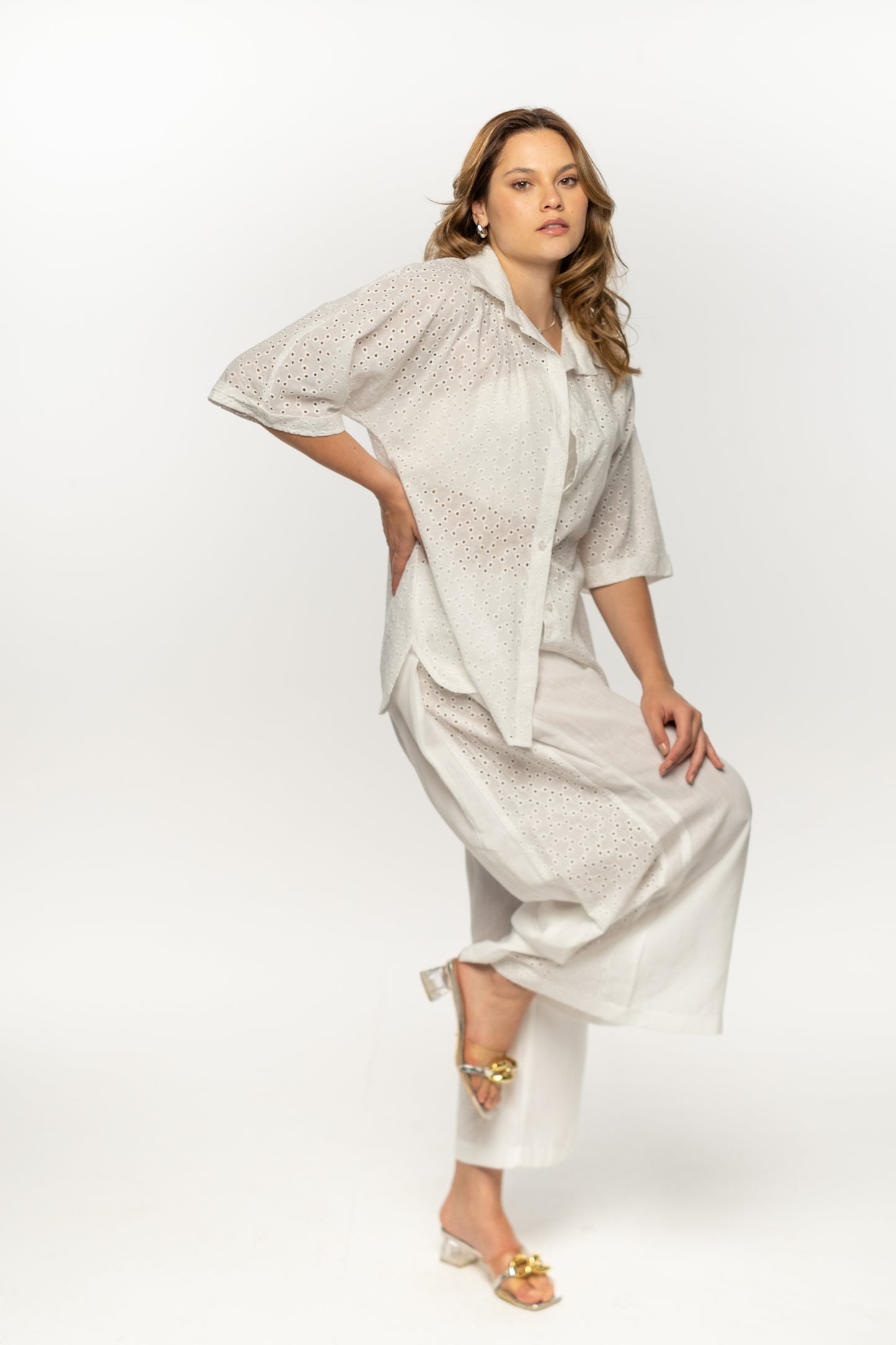 EYELET LINEN SET