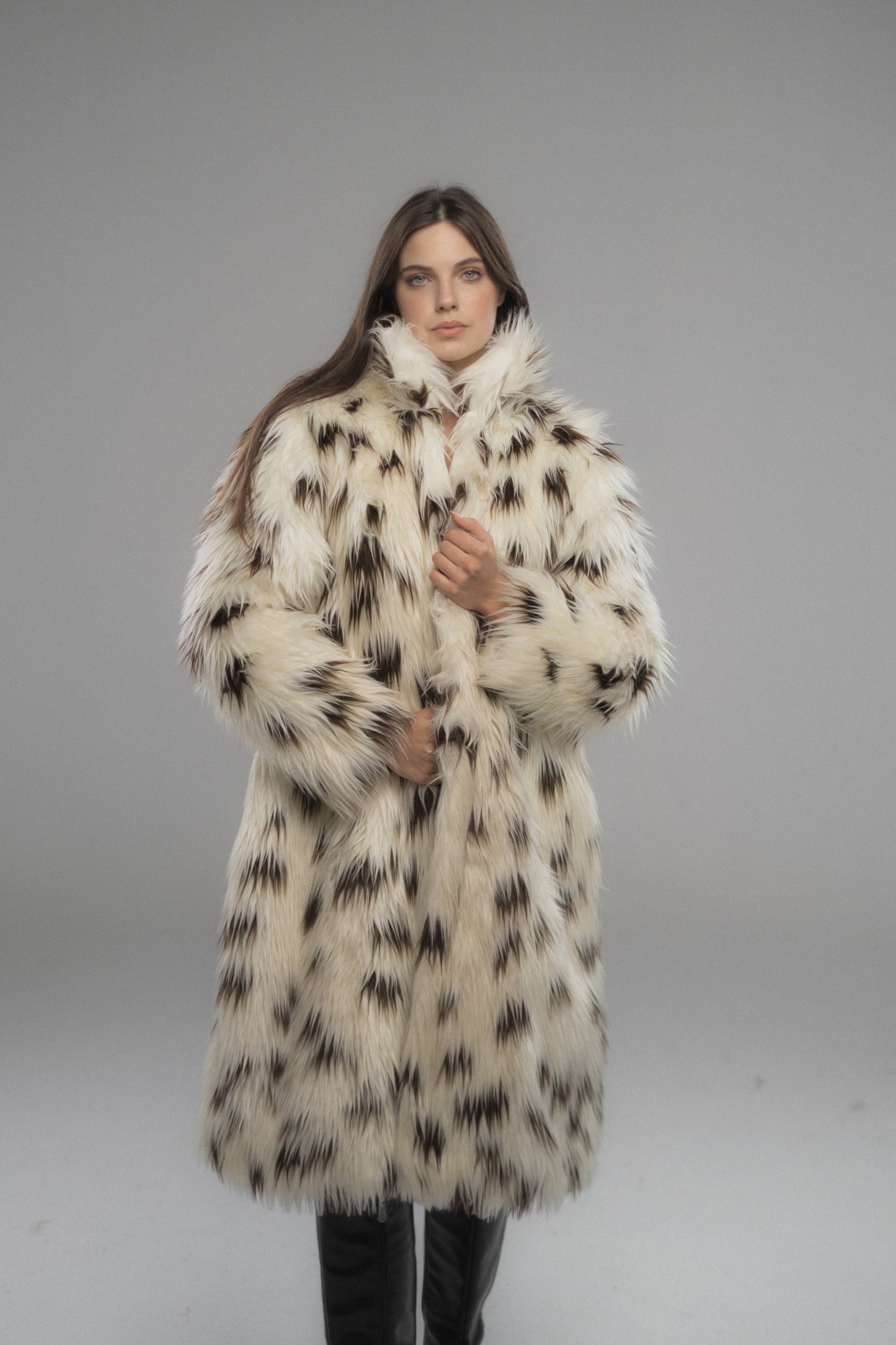 Tiger Prominent Dark-Brown & White Fur Coat