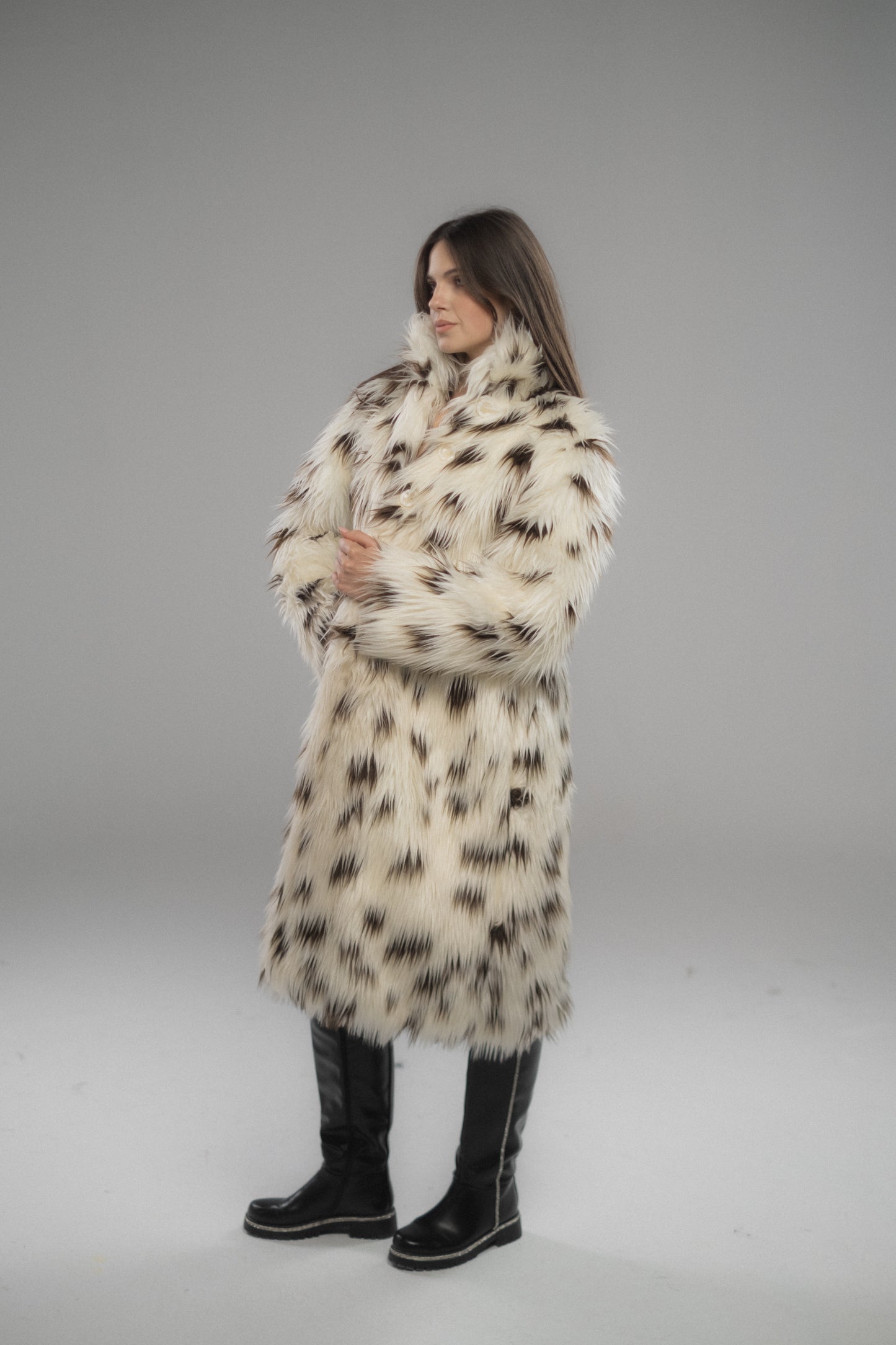 Tiger Prominent Dark-Brown & White Fur Coat